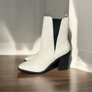🌻NEW with box Marc Fisher LTD Kristie Ivory Leather Ankle Boots Bootie Size 9